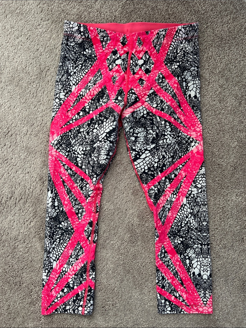 Lorna Jane Black & Hot Pink Patterned Active Leggings w’s size 4/6